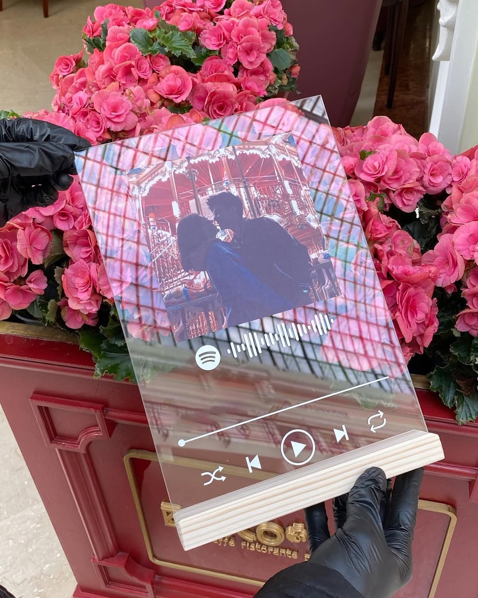 SultanArt acrylic photo frame on its wooden stand